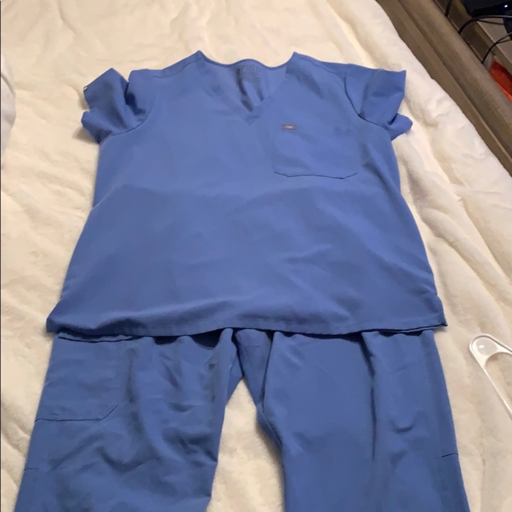 Figs XXL Kade pants and Catarina top